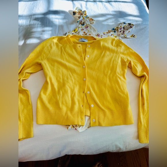 Adorable Sweater and bodysuit combo!! 💛 Size S - Picture 3 of 9